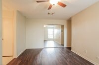 18515 Denise Dale Ln photo'