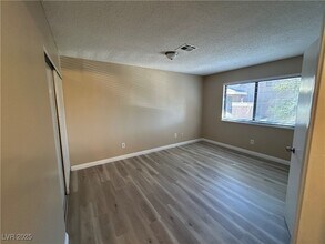 1616 Marathon Dr in Las Vegas, NV - Building Photo - Building Photo