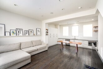 2206 Tom Mix Rd in Los Angeles, CA - Building Photo - Building Photo