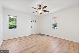 913 S Oak St in Arlington, VA - Building Photo - Building Photo