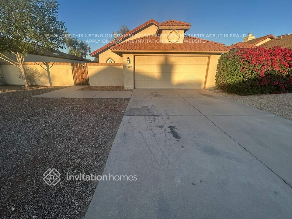 18829 N 45th Ave in Glendale, AZ - Building Photo