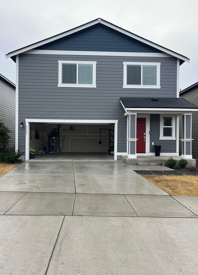 property at 4501 W Bedford Ave