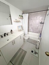 2921 NW 68th Terrace in Sunrise, FL - Building Photo - Building Photo