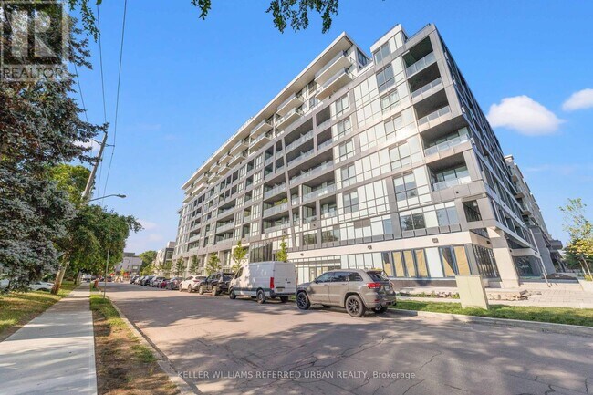 1006 Sheppard Ave E in Toronto, ON - Building Photo - Building Photo