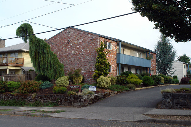 Hunter's Ridge Apartments in Portland, OR - Foto de edificio - Building Photo