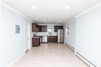 127 Avenue F in Bayonne, NJ - Building Photo - Building Photo