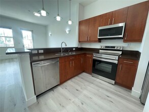 412 Olssen Ave in Fort Lauderdale, FL - Building Photo - Building Photo