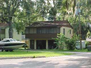 300 S 12th St in Leesburg, FL - Foto de edificio - Building Photo