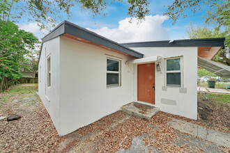 118 SW 7th St in Delray Beach, FL - Building Photo - Building Photo