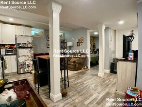 303 Beacon St, Unit A in Somerville, MA - Foto de edificio - Building Photo