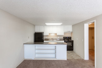 Waterbury Apartments in Greenwood, IN - Foto de edificio - Interior Photo