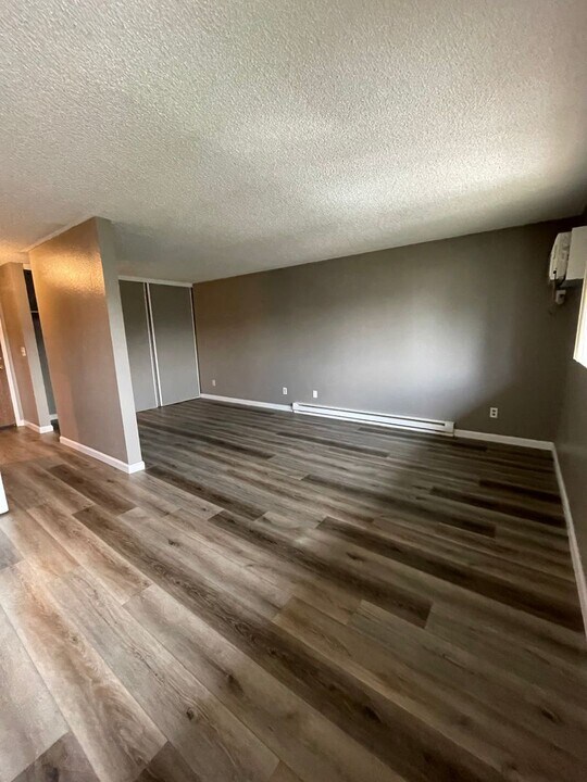 2310 E Q Ave in La Grande, OR - Building Photo