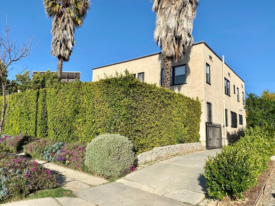 1916 S Longwood Ave, Unit 3 in Los Angeles, CA - Building Photo