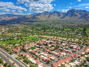 10407 N Fair Desert Dr in Tucson, AZ - Building Photo - Building Photo