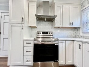 3811 Abby Ct in Doraville, GA - Building Photo - Building Photo