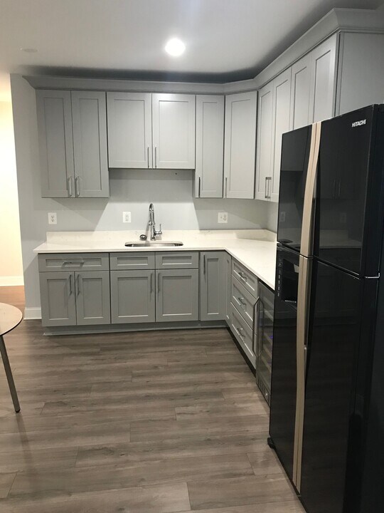 12602 Thompson Rd, Unit Onebed basement plus hall in Fairfax, VA - Foto de edificio