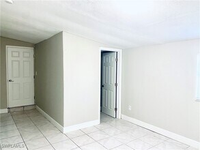 441 Sharon Cir in Port Charlotte, FL - Building Photo - Building Photo