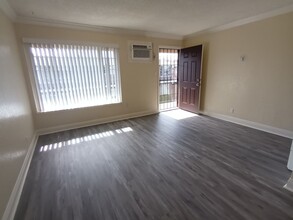 2501 Edison Ave in Sacramento, CA - Building Photo - Building Photo