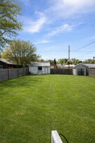 4621 Oneida St in Duluth, MN - Building Photo