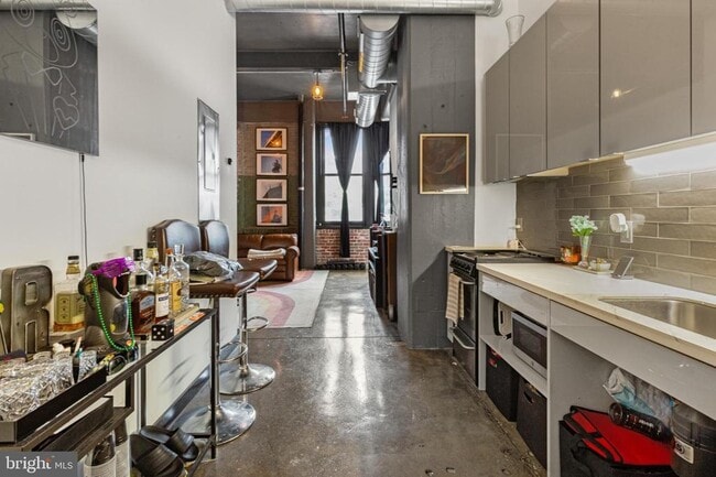 property at 1701 Tulip St
