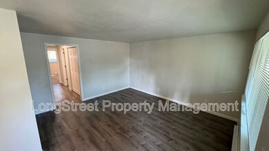 329 SW 10th St in Corvallis, OR - Building Photo - Building Photo