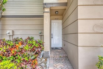 2037 Nassau Dr in West Palm Beach, FL - Building Photo - Building Photo