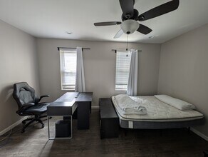 5325 Hadfield St in Philadelphia, PA - Building Photo - Building Photo