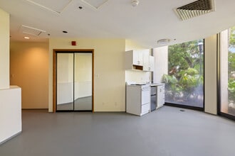 300 Wai Nani Way, Unit 111 in Honolulu, HI - Building Photo - Building Photo