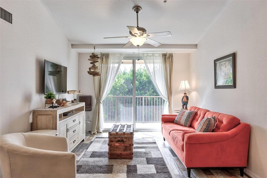 322 Villa Cir in Boynton Beach, FL - Building Photo