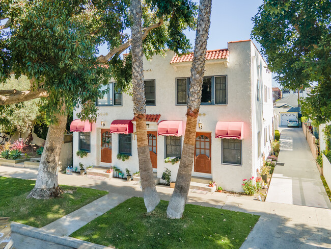 214-216 S Broadway in Redondo Beach, CA - Building Photo - Building Photo