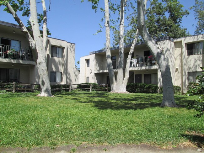 Valle at 9151 Kenwood in Spring Valley, CA - Building Photo - Building Photo