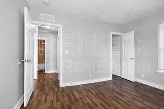 3509 Manslick Rd in Louisville, KY - Building Photo - Building Photo