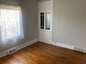 1604 3rd Ave in Council Bluffs, IA - Building Photo - Building Photo