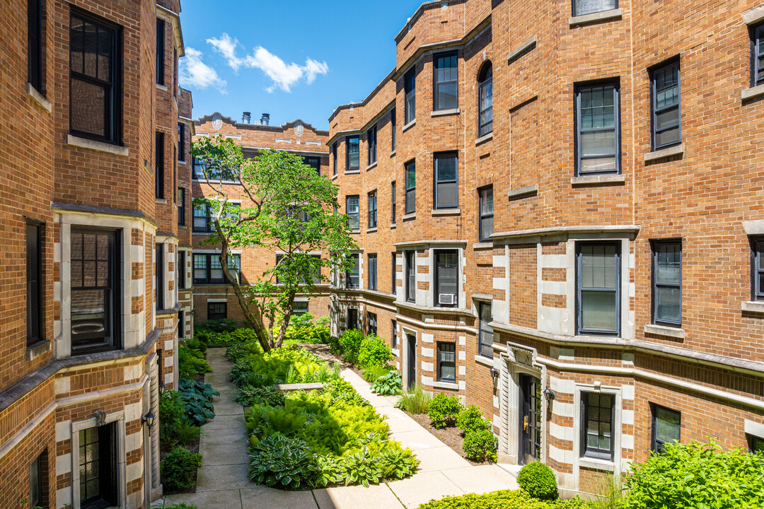 600 - 606 Sheridan Rd in Evanston, IL - Building Photo