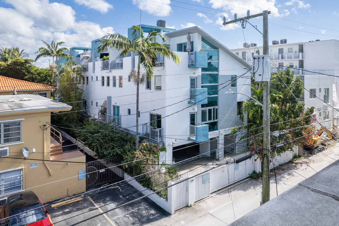 734 Michigan Ave in Miami Beach, FL - Building Photo