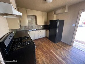 2711 36th St in Lubbock, TX - Building Photo - Building Photo