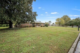 902 Whitehall Rd in Murfreesboro, TN - Building Photo - Building Photo