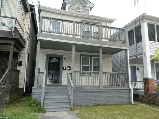 property at 746 E 28th St