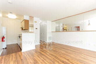 134 Longfield Ct in East Brunswick, NJ - Building Photo - Building Photo