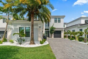 13026 Artisan Cir in Palm Beach Gardens, FL - Building Photo
