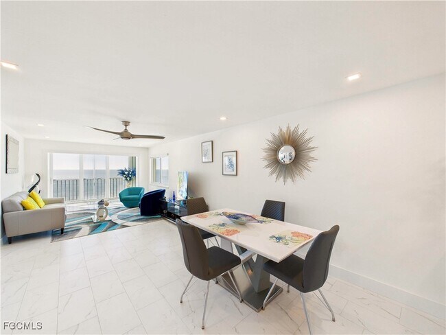 25870 Hickory Blvd in Bonita Springs, FL - Foto de edificio - Building Photo