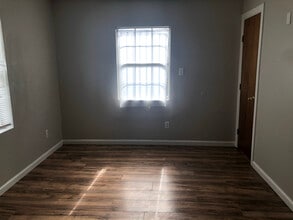 6734 New York St in Houston, TX - Foto de edificio - Building Photo