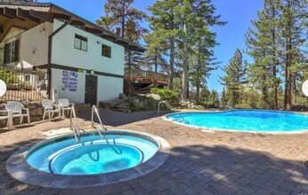 3322 Pine Hill Rd in South Lake Tahoe, CA - Building Photo - Building Photo