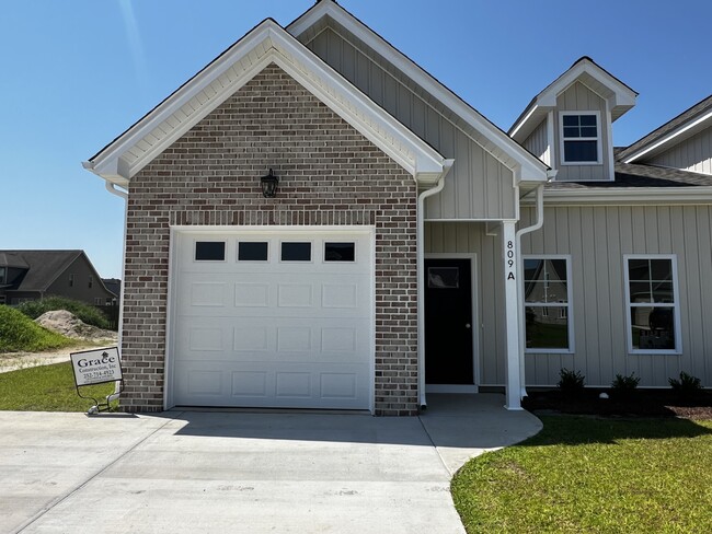 809A Sarah Rebecca Dr