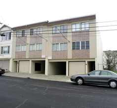 25-31 1st Ave in Daly City, CA - Building Photo - Building Photo