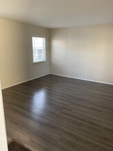 1426 Pine Ave, Unit B in Long Beach, CA - Foto de edificio - Building Photo