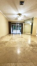 2126 Discovery Cir W in Deerfield Beach, FL - Foto de edificio - Building Photo