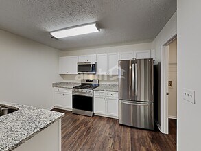 126 Garden Walk in Stockbridge, GA - Building Photo - Building Photo