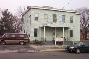 219 E Manlius St in East Syracuse, NY - Building Photo