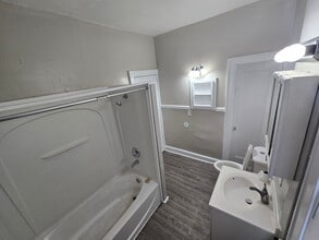 237 E Streicher St in Toledo, OH - Building Photo - Building Photo